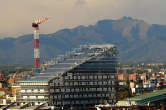 20091012_171513 Edificio Vittoria Assicurazioni B e monte Generoso.jpg